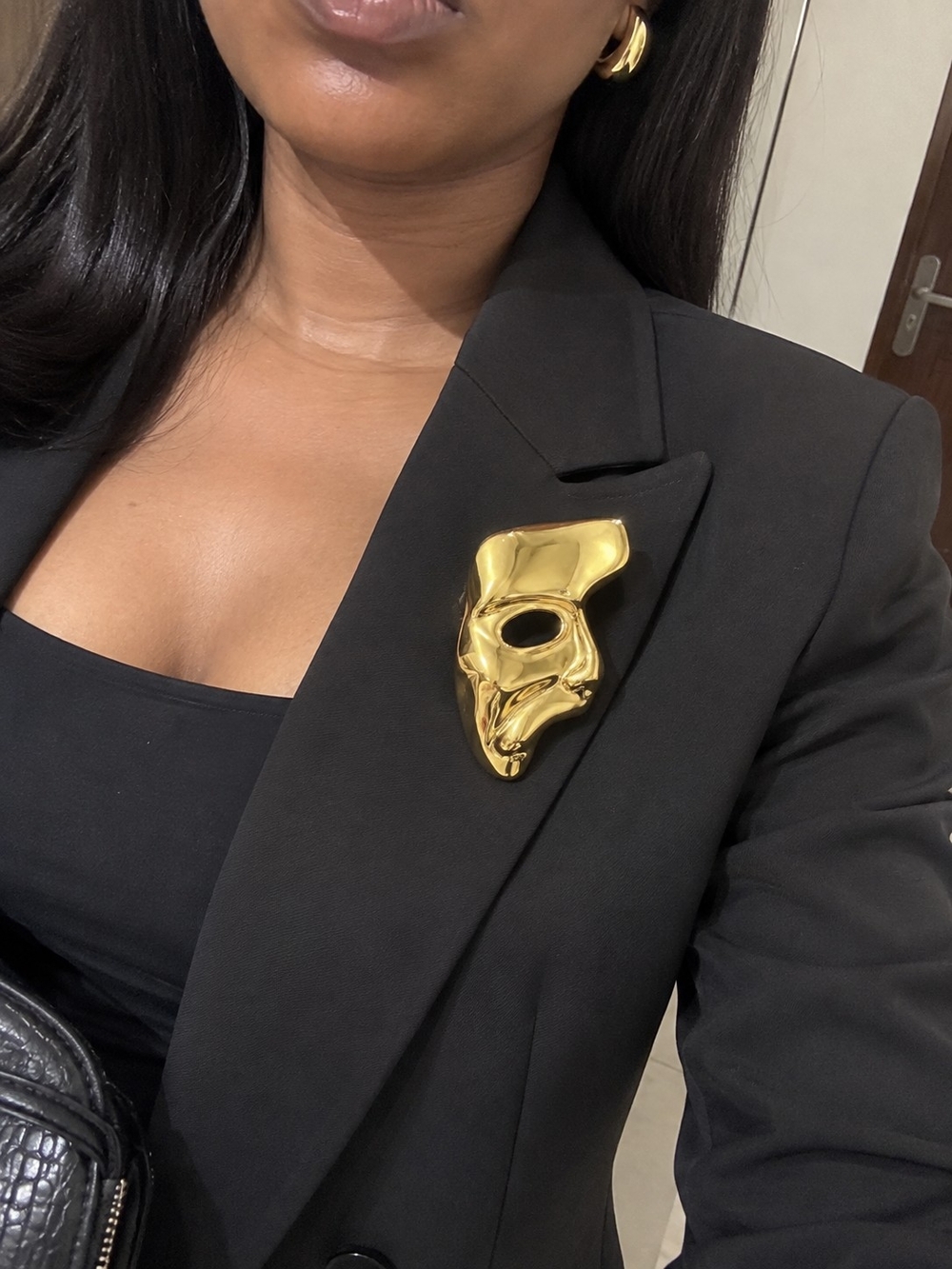 Gold Sculptural Face Brooch - Women Accessories